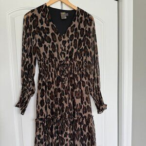 Taylor size 4 leopard maxi dress